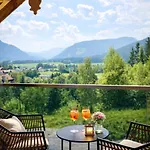 Alpen Luxury Lodge, (adults Only) דירה *