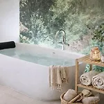 Alpen Luxury Lodge, (adults Only) דירה