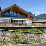 Alpen Luxury Lodge, (adults Only) דירה *