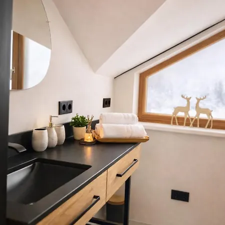 Alpen Luxury Lodges, - Your Private Wellness & Mountain Retreat (adults Only) Apartment Mariazell